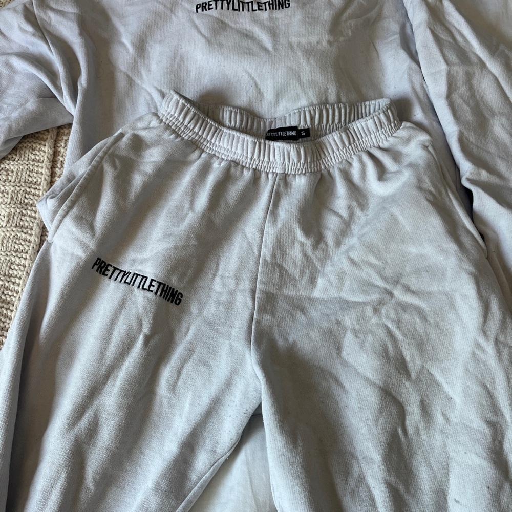 PrettyLittleThing Gray Joggers Elastic Waistband